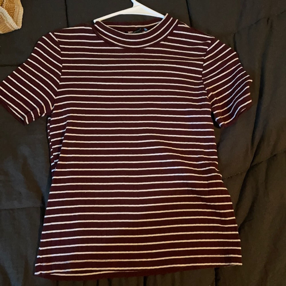 Forever 21 t-shirt size small